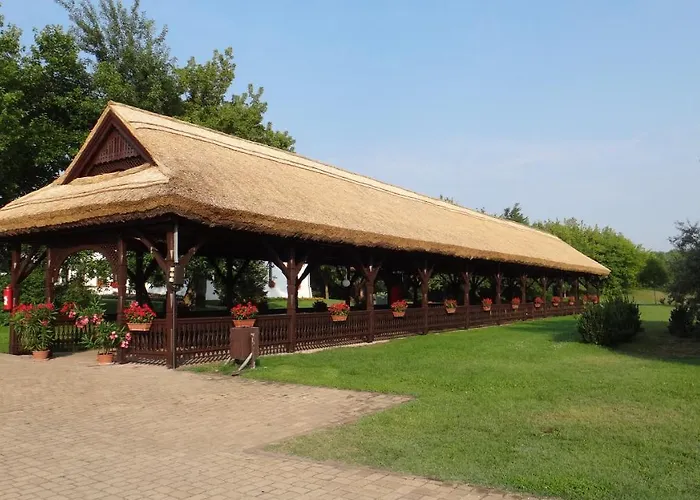 Sarlospuszta Club Hotel